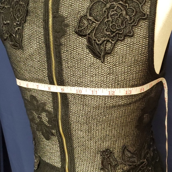 Little black dress - Picture 6 of 8